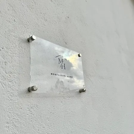 Mh Montessori *